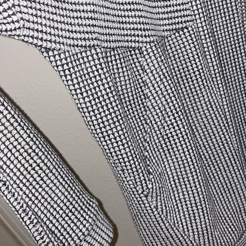 Cardigan - Picture 2 of 8